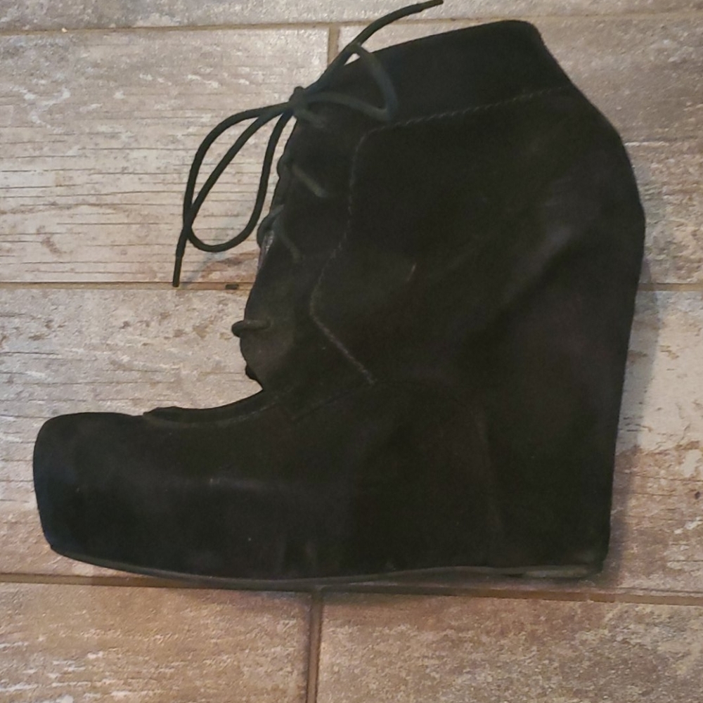 Matiko wedges
